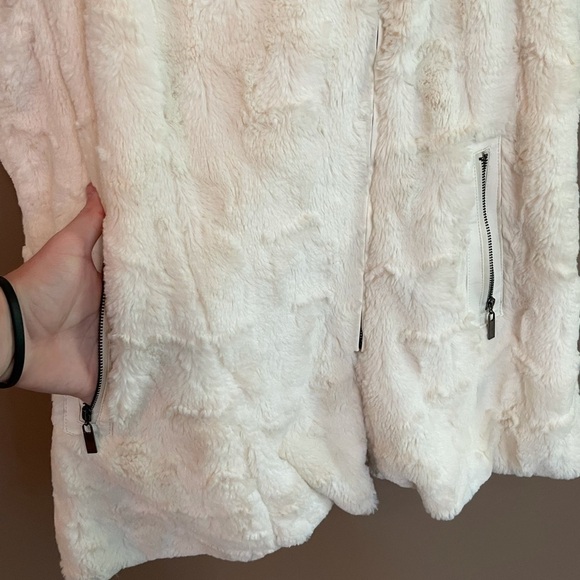 Adrienne Landau Faux Fur‎ Vest Cream Size Large - Picture 5 of 11